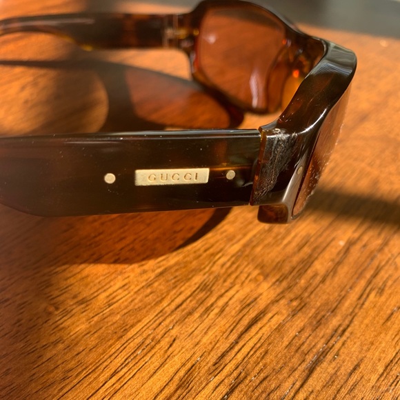 Gucci Sunglasses - Picture 4 of 5